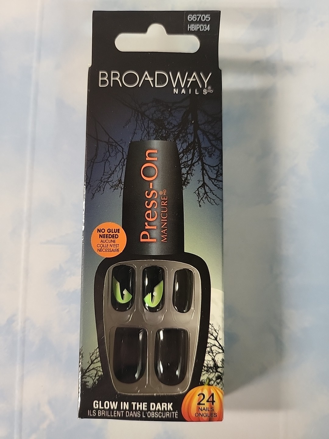 Broadway NAILS PRESS ON – Black Halloween Ghoul Eyes Glow in Dark