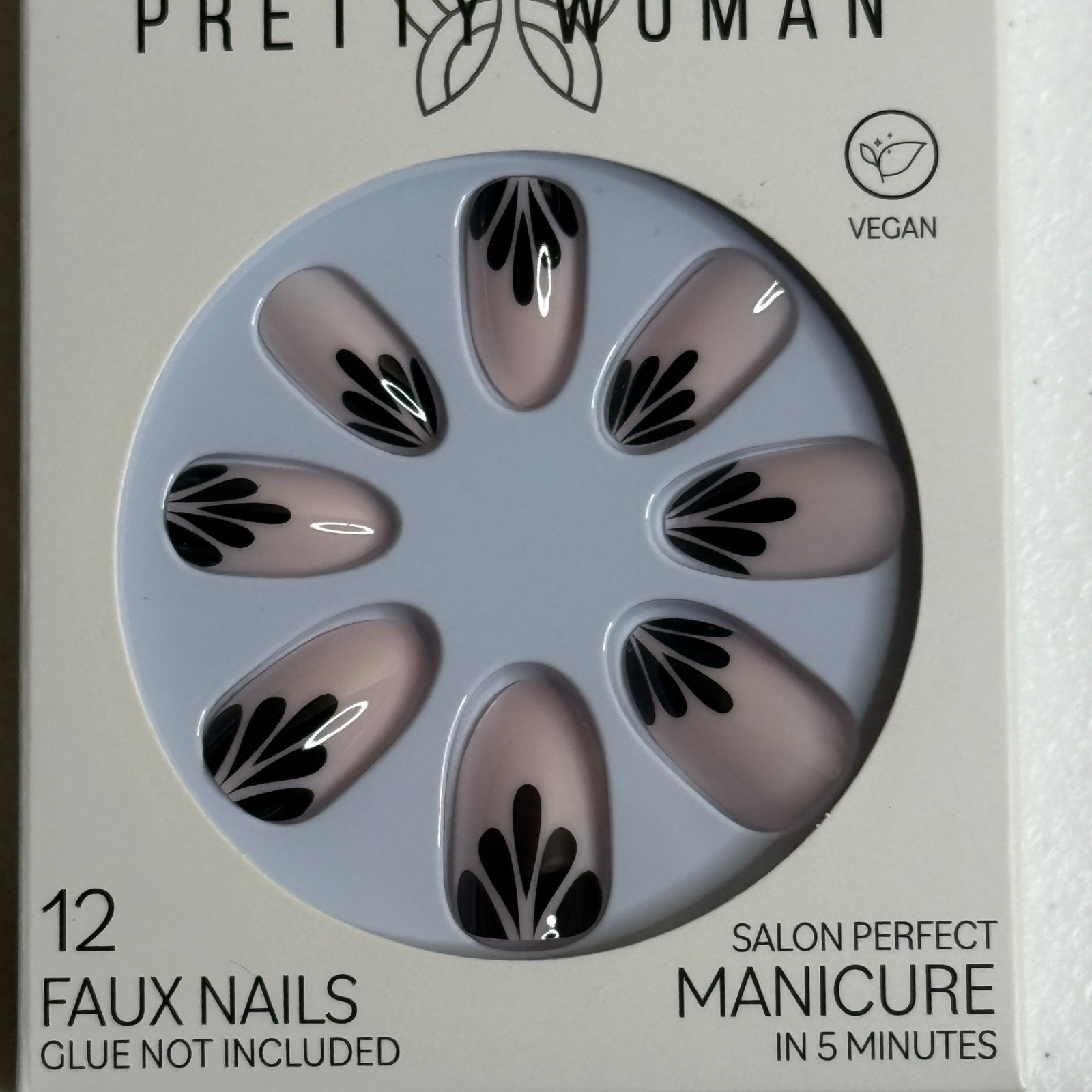 Pretty Woman Floral Almond Press On Nails 12pc Vegan No Glue Nail Set