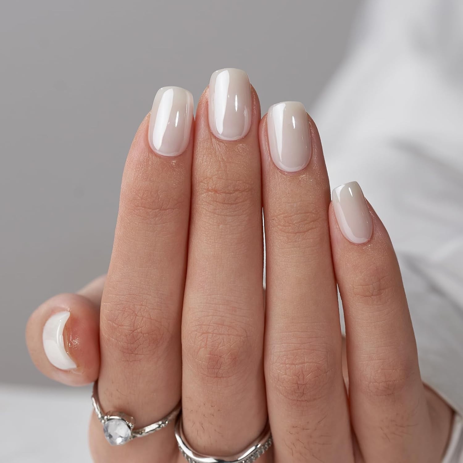 30-Piece Short Press On Nails – Soft Gel, Glossy Chrome Finish, Vanilla Glazed