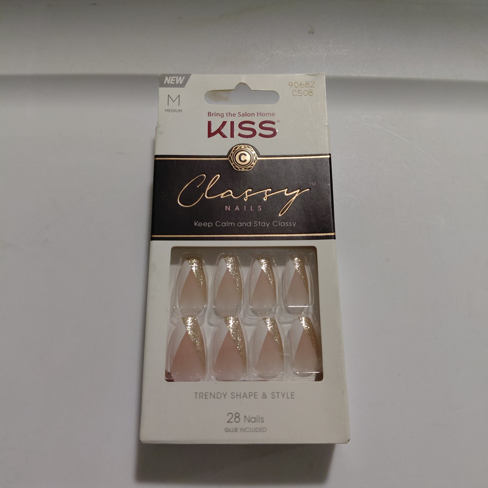 KISS Classy Nails Medium Glue Included Trendy Shape & Style
