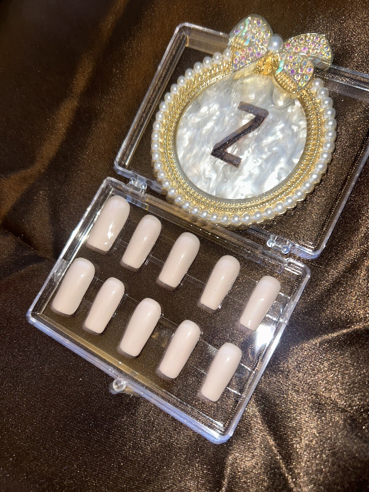 Z NAILZ! Handmade Elegant Beige M Square Shiny Press On Nails
