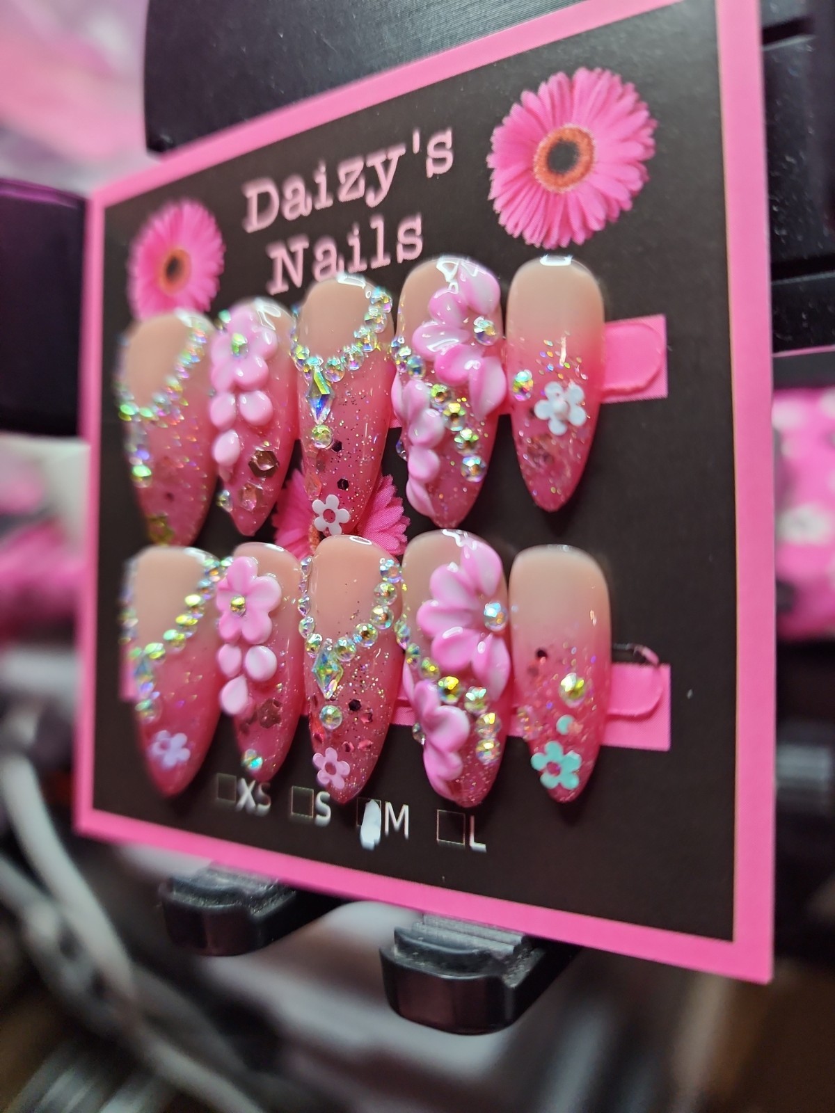 Medium Size Press-on Nail 10Pc Set Handmade Almond 3D Gems Floral 2.5 Cm Length