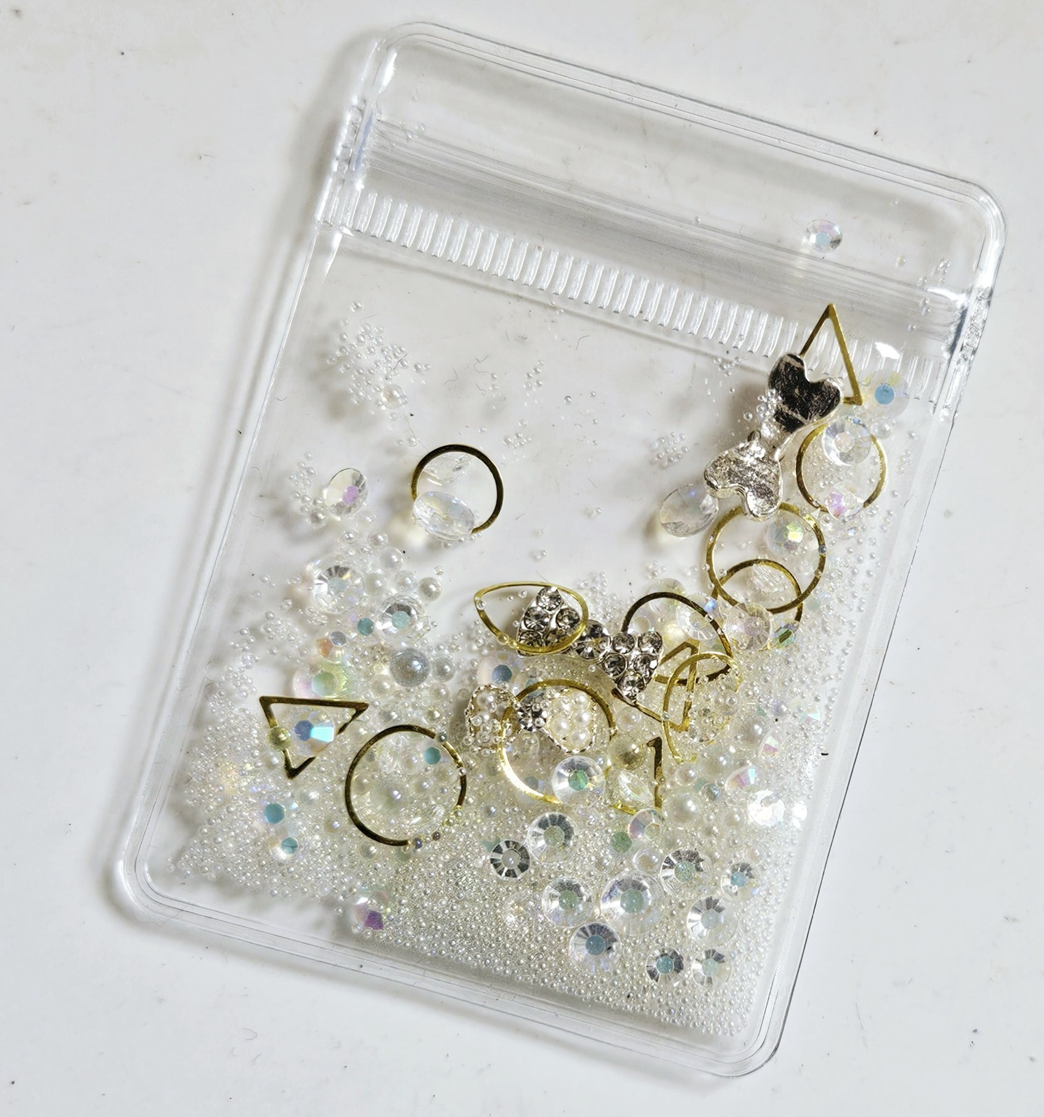 NWT NAIL ART DESIGN GEMS, BEADS & FINDINGS MIXTURE: WHITE CRYSTAL!