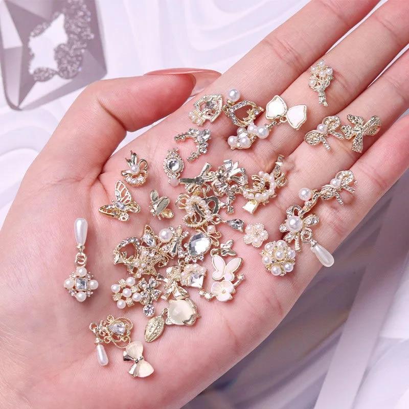 50Pcs Random Mix 3D Alloy Nail Art Charms Dangle Crystals Shiny Rhinestones Gems