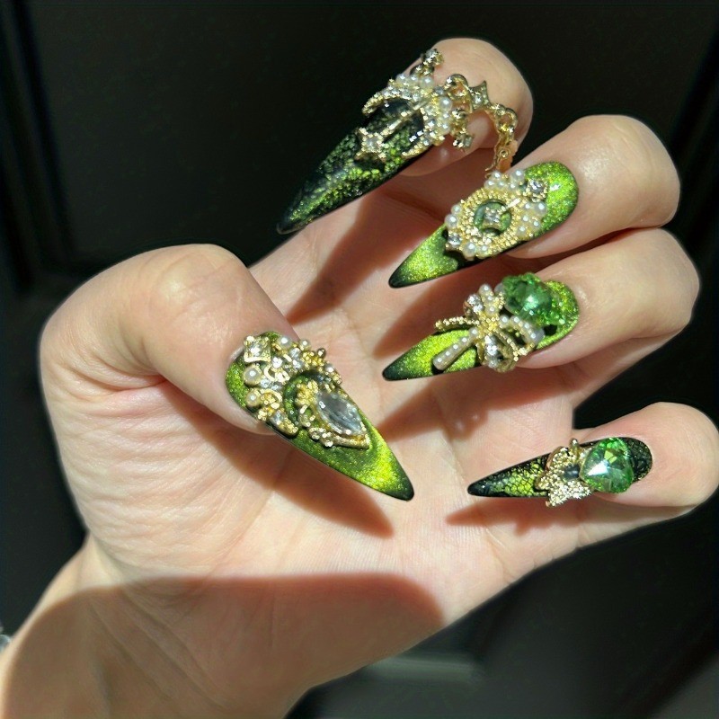10 pcs handmade armor green cat’s eye lace bottom, flash heavy industry manicure
