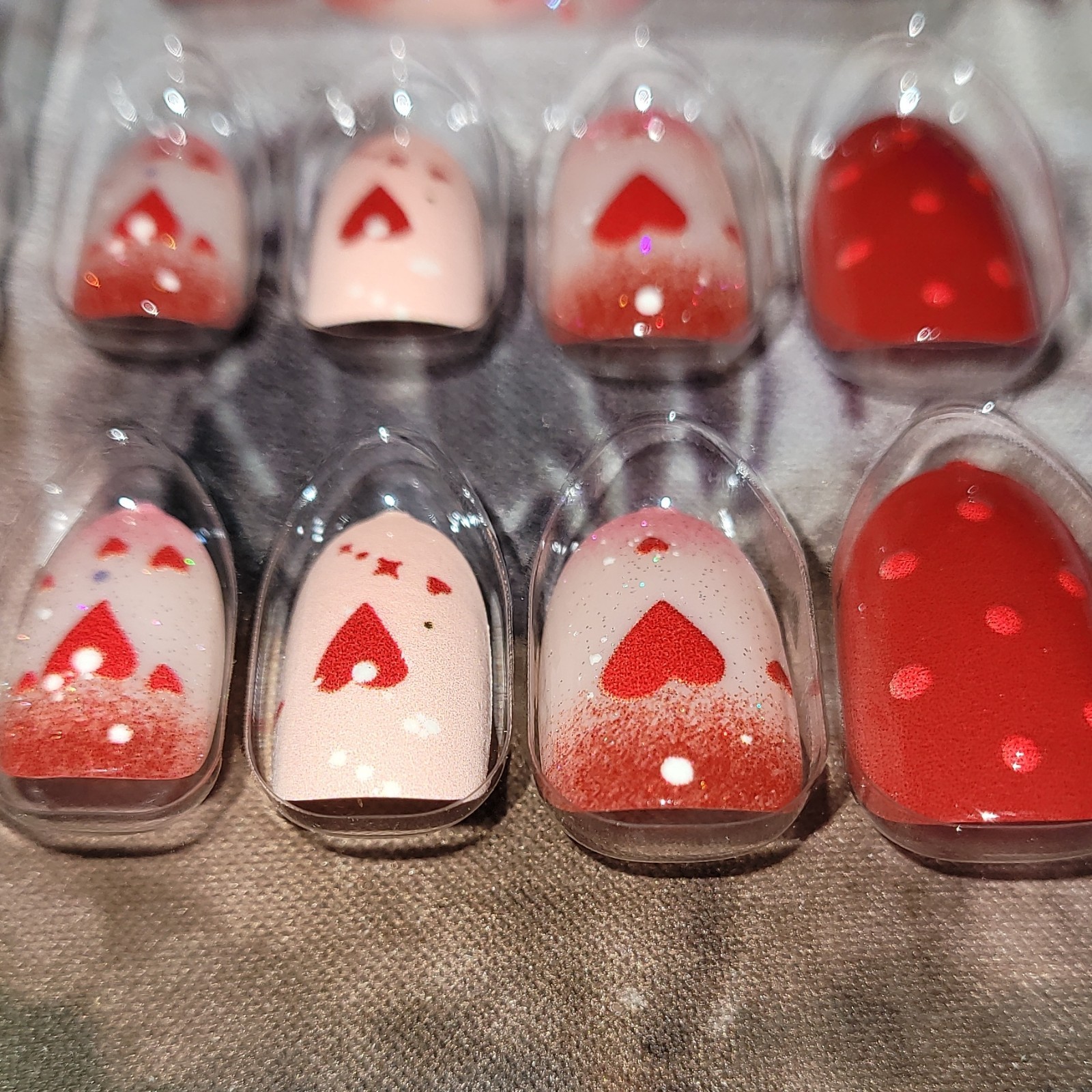 Pre-Designed Press-On Nails Shiny Red Pink Heart Design for Finger