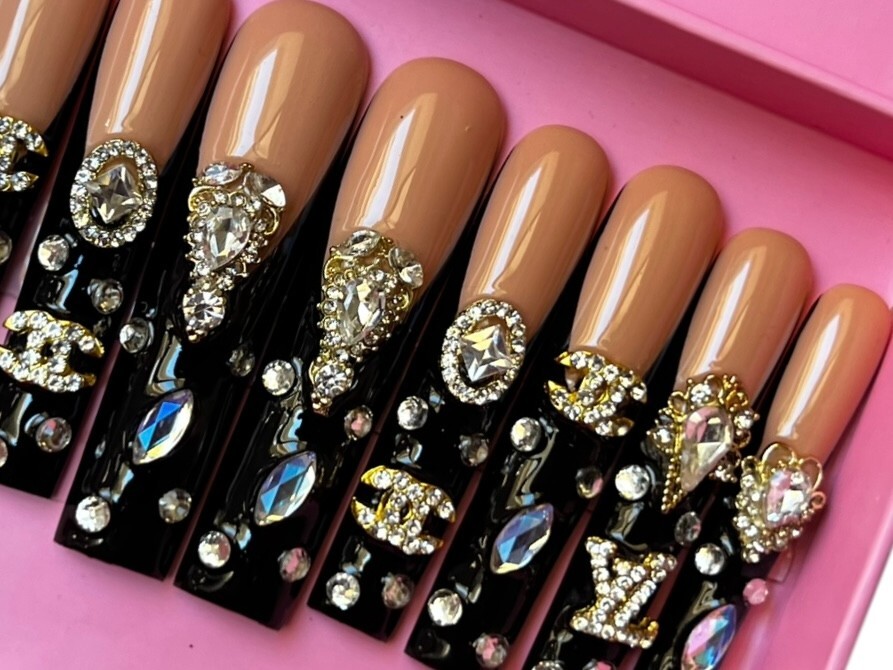 Luxurious Handmade Acrylic Press On Nails – A27 – High Quality & Reusable