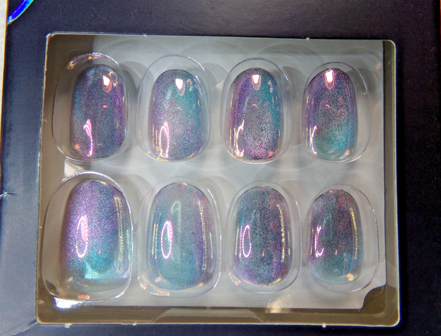 KISS Gel Fantasy NAILS Shiny Blue Pink Cats Eye Glue on Short