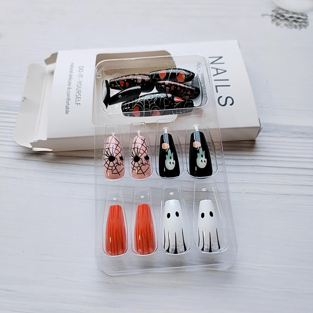 24 Pcs Halloween Press on Nails Medium Square Black Fake Nails Coffin False N…