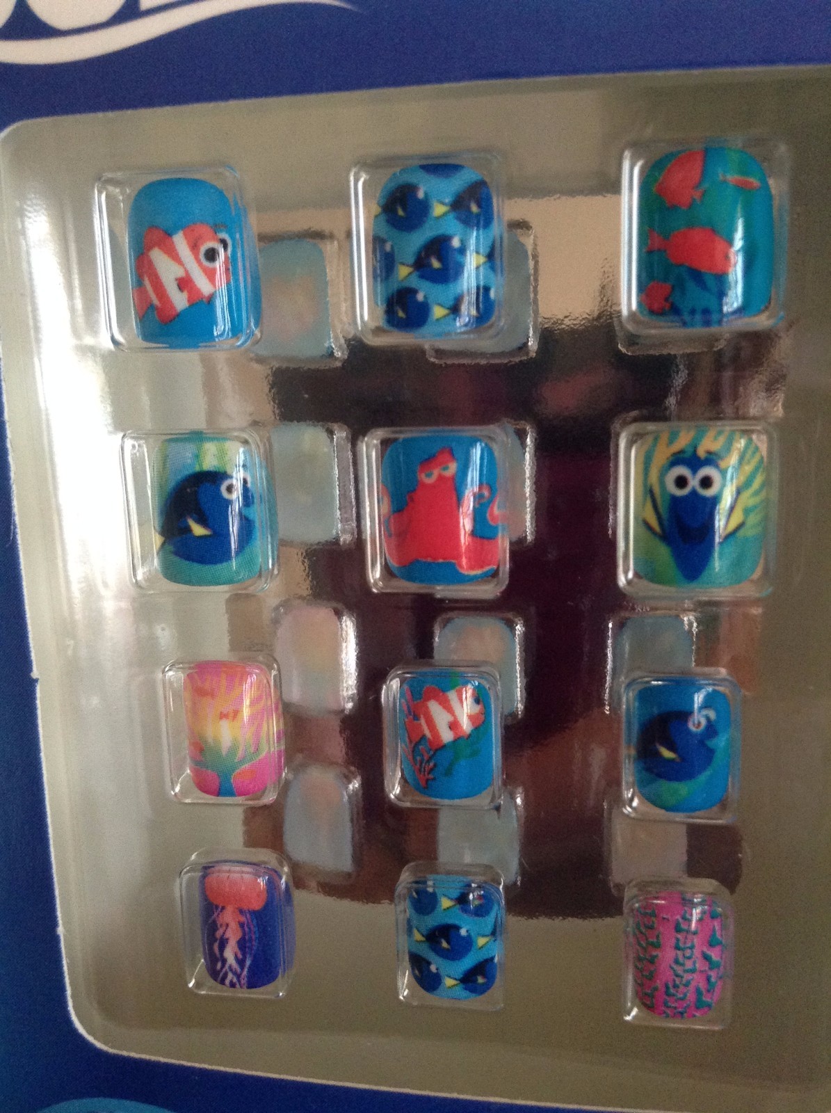 DISNEY PIXAR FINDING DORY GIRLS 12 PIECE PRESS-ON NAIL SET – NEW IN BOX