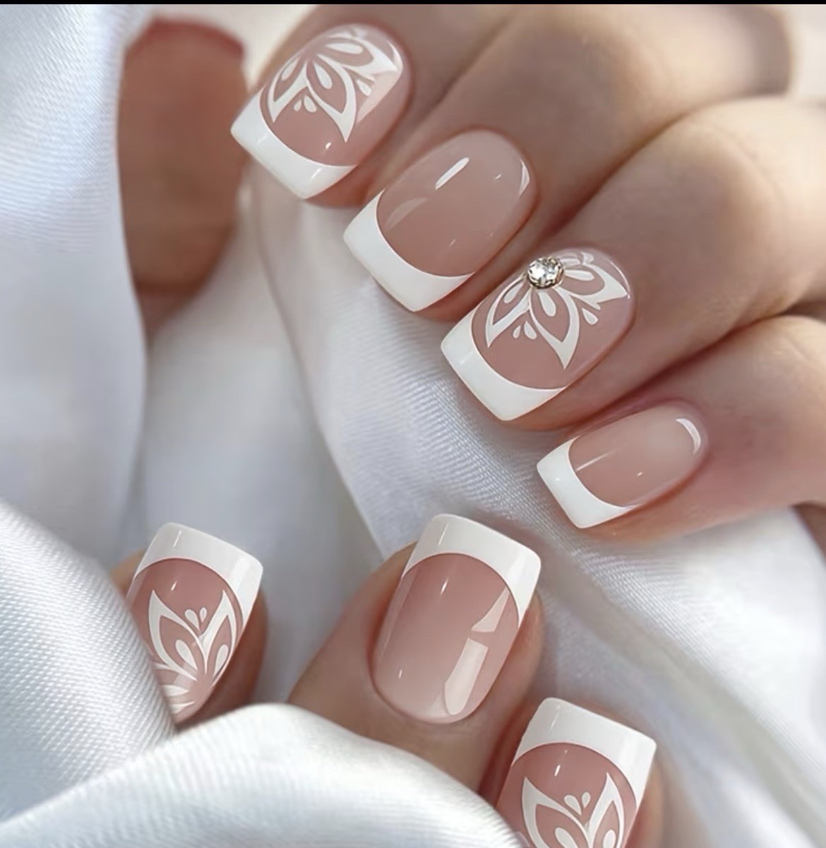 Beautiful Nail Nude White French Medium Square Press-On Nails Floral Full Cover