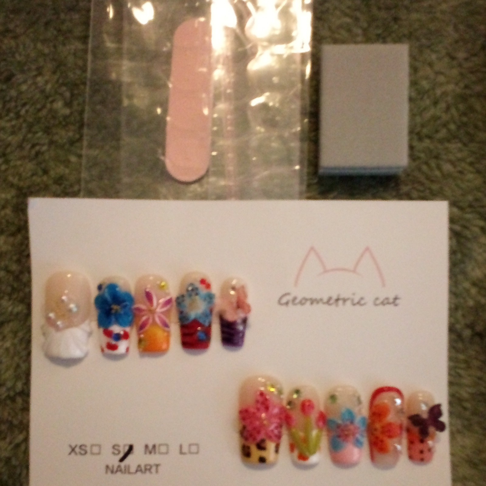 Geometric cat 3D Press-On Nails Multicolor Pre-Designed Cat Floral Theme