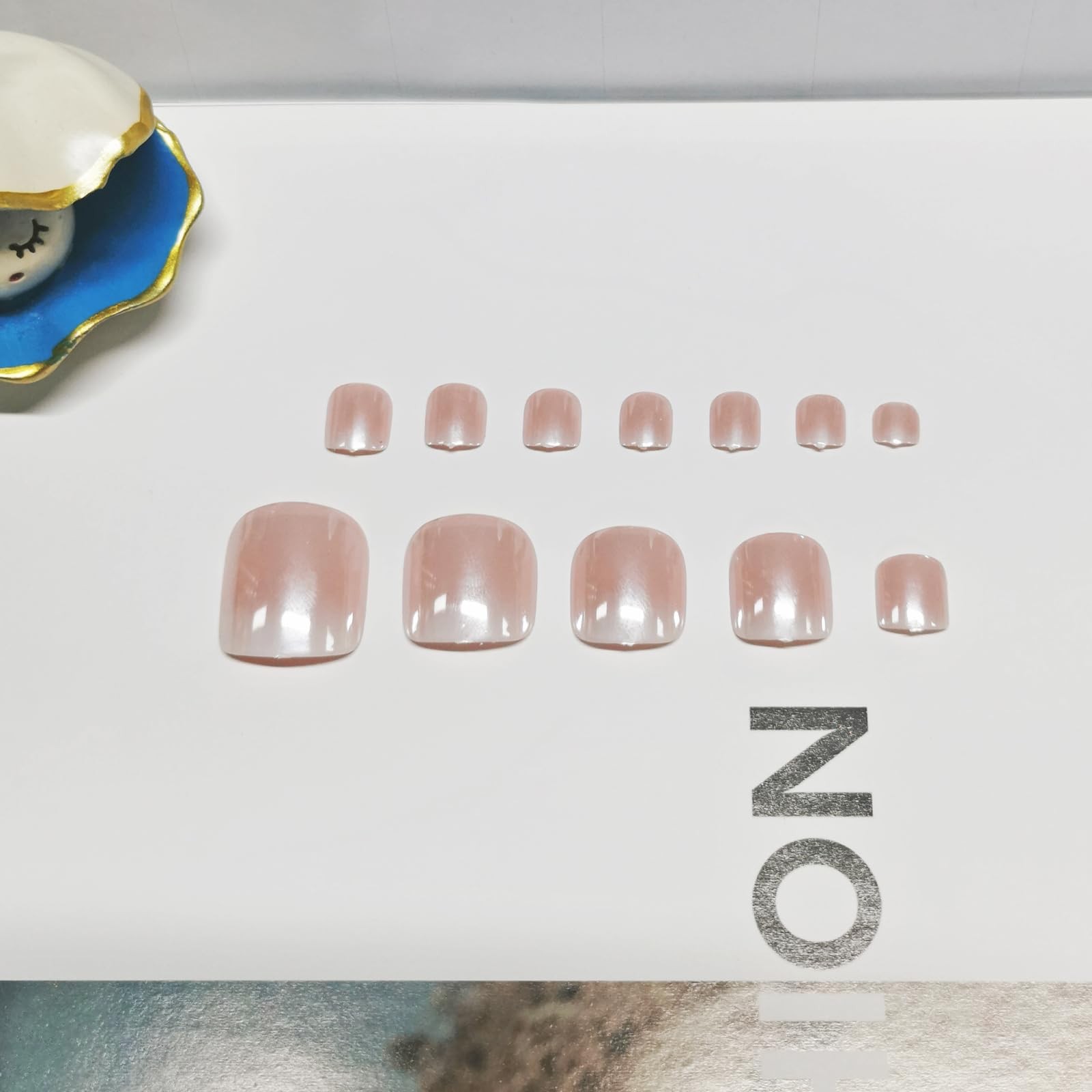RUNE&SUKYCES 48pcs Optical coating toe press on nails Short, pink-white