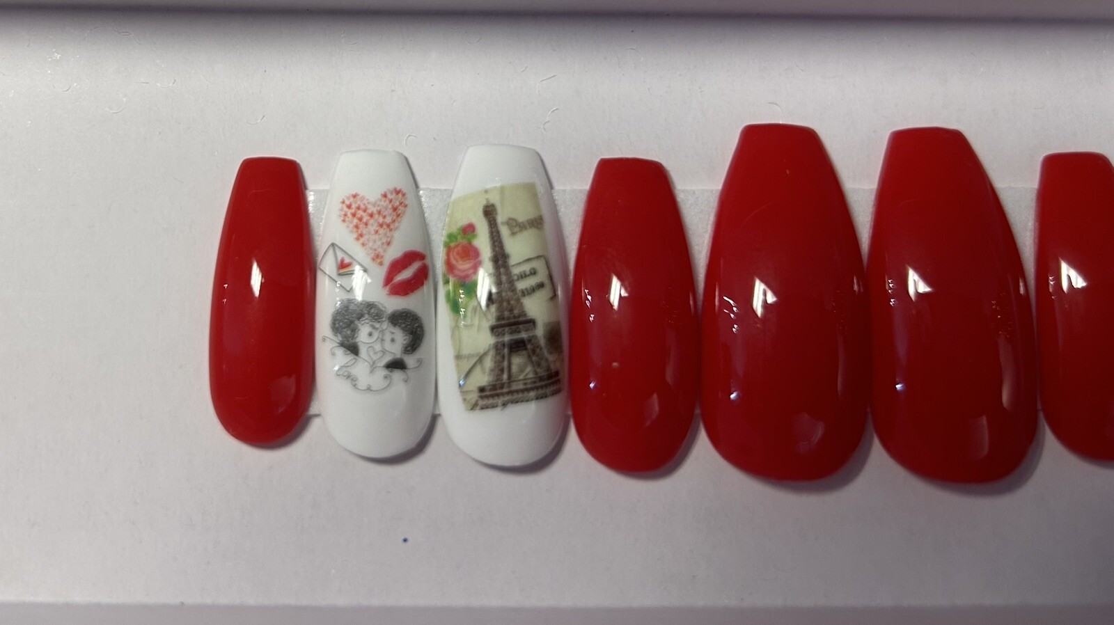 Paris love red and white press on nails