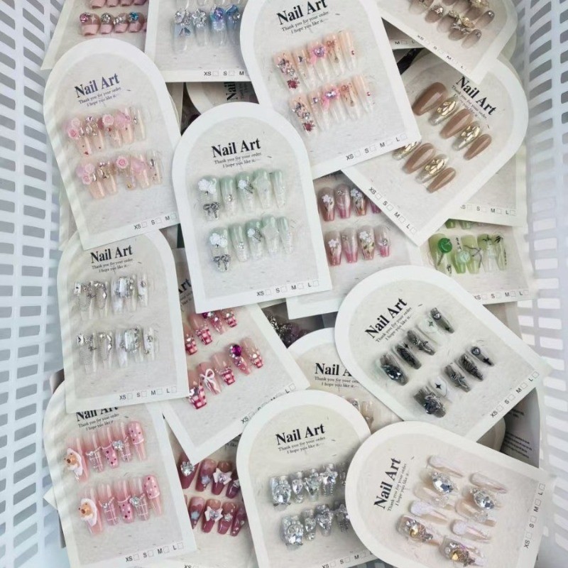 40 Pieces of Nail Art with Random Hand-pressed Stud Combinations for Nail Art