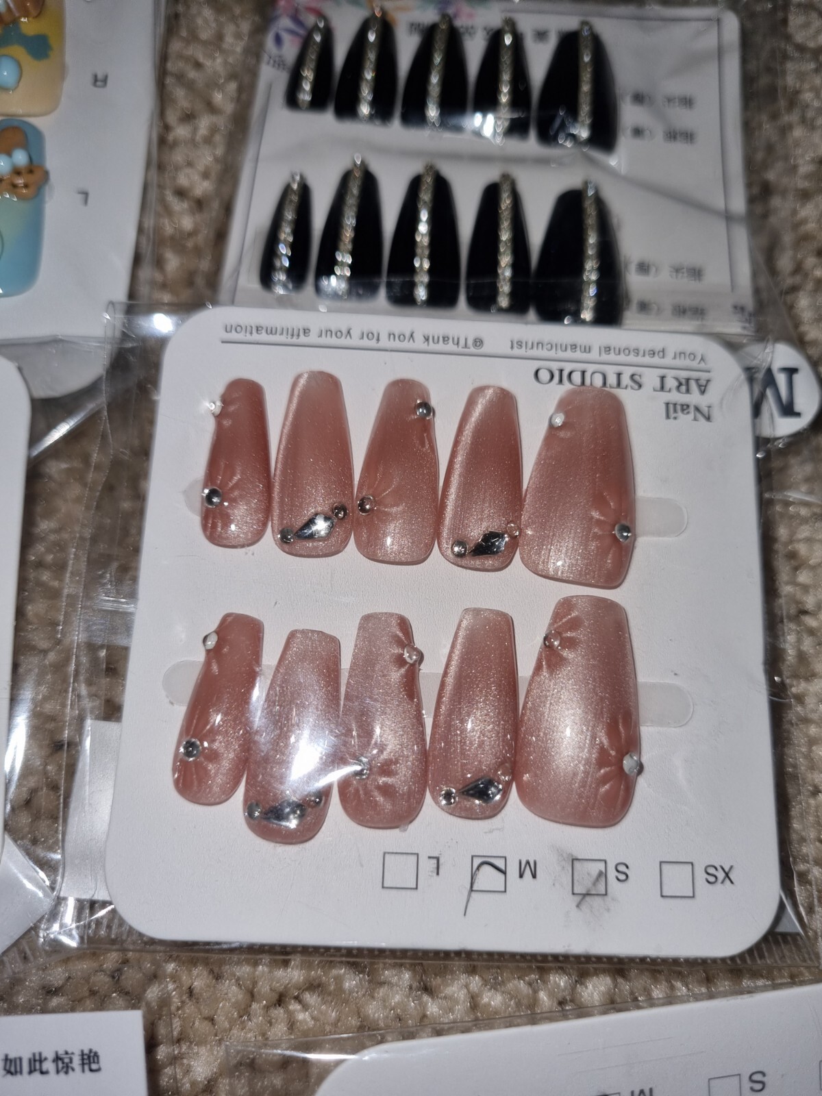Bundle Of 22 Medium Size Press-on Nail Art Kit Hello Kitty Lotso Kuromi