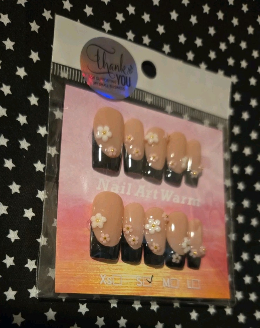 French Design “Unbranded” Press On Nails Size S