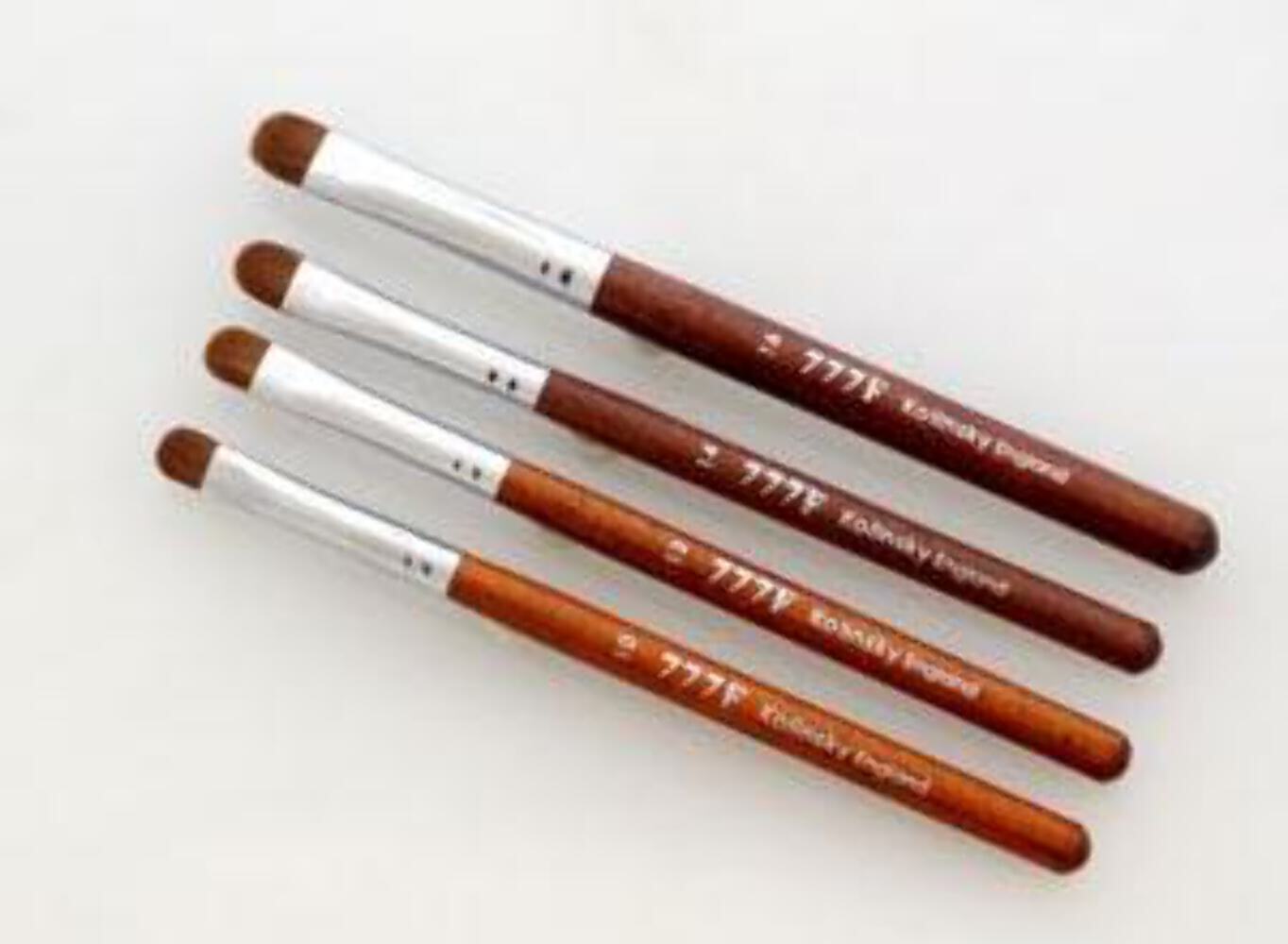 777f red wood french nail brush size 12