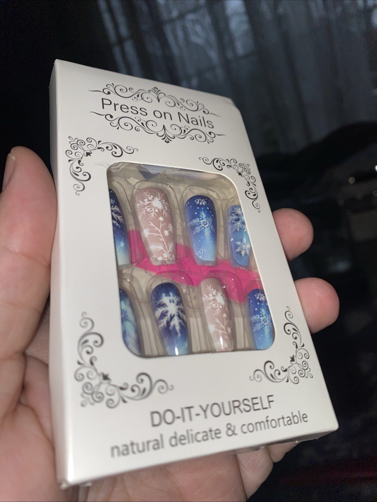24pcs Christmas Winter Wonderland Nail Tips Boxed With Glue & Tabs Nails