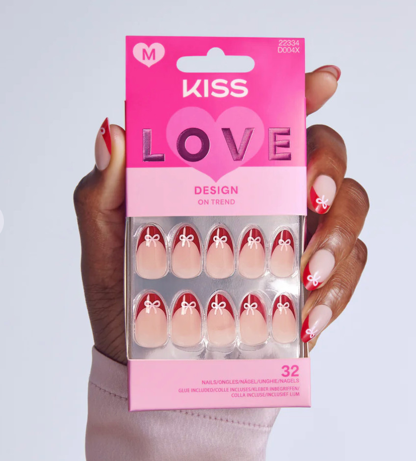 LOT OF 6 x 32 pcs KISS LOVE Design On Trend Press-on Glue Nails
