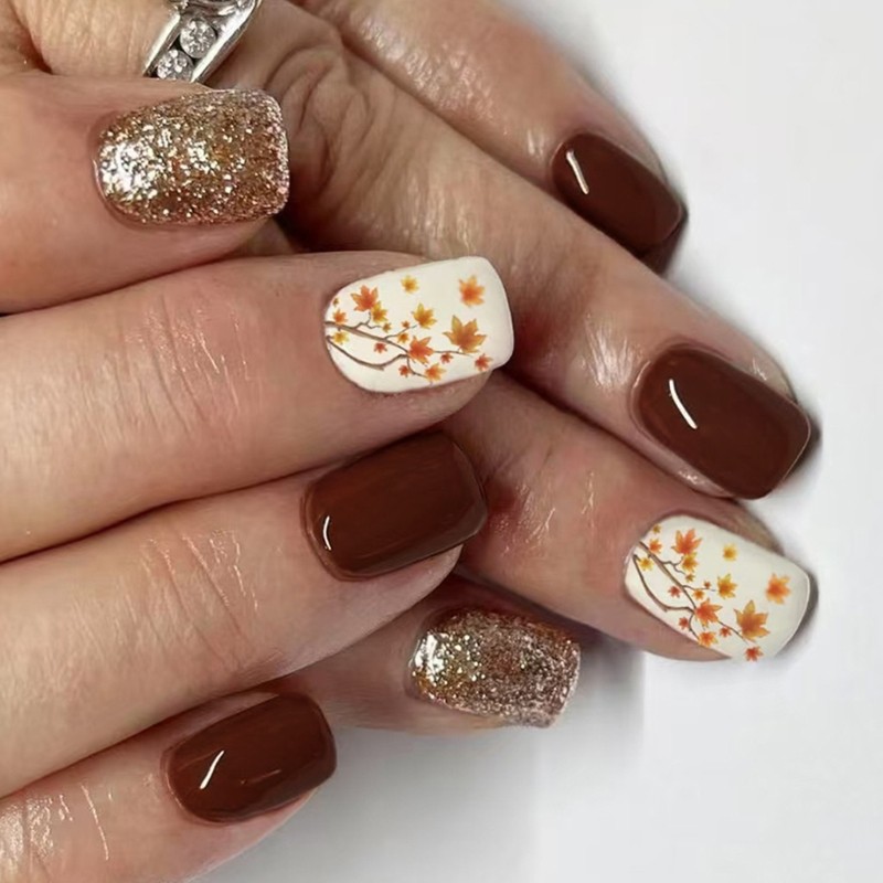 24pcs Short Square False Nail Glittering Maple Leaf Pattern Not Need Tools