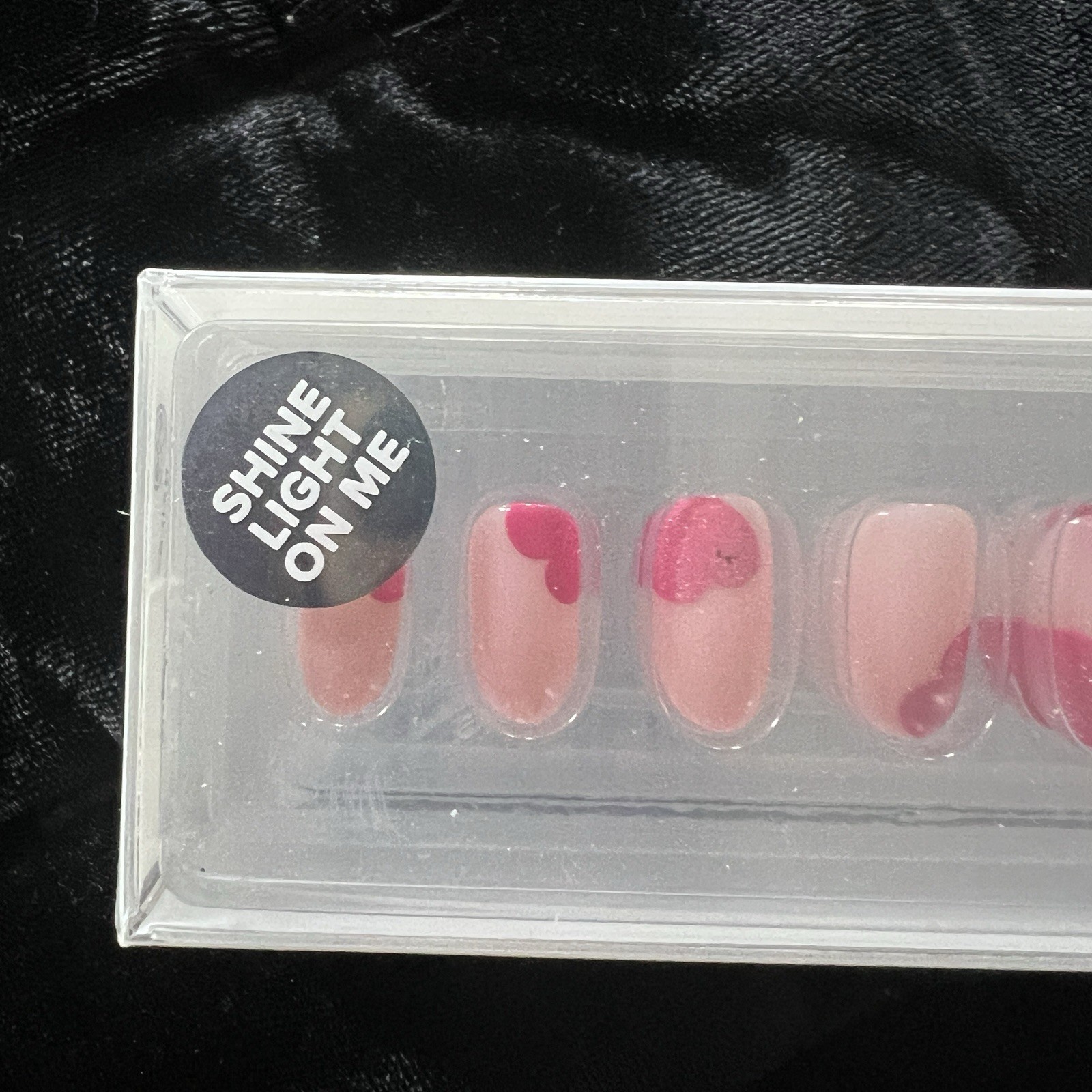 💅 Static Nails Velvet Hearts Round Reusable Pop-On Manicure New In Box