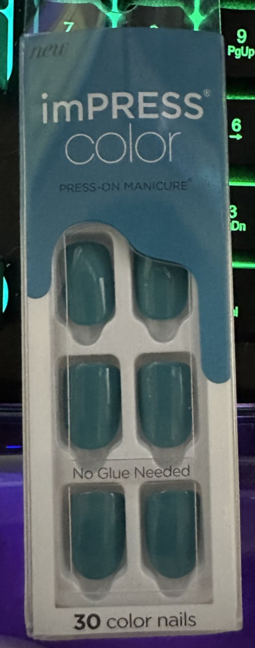KISS imPRESS Color Blue “beach waves” Short Length Press-On Nails 021