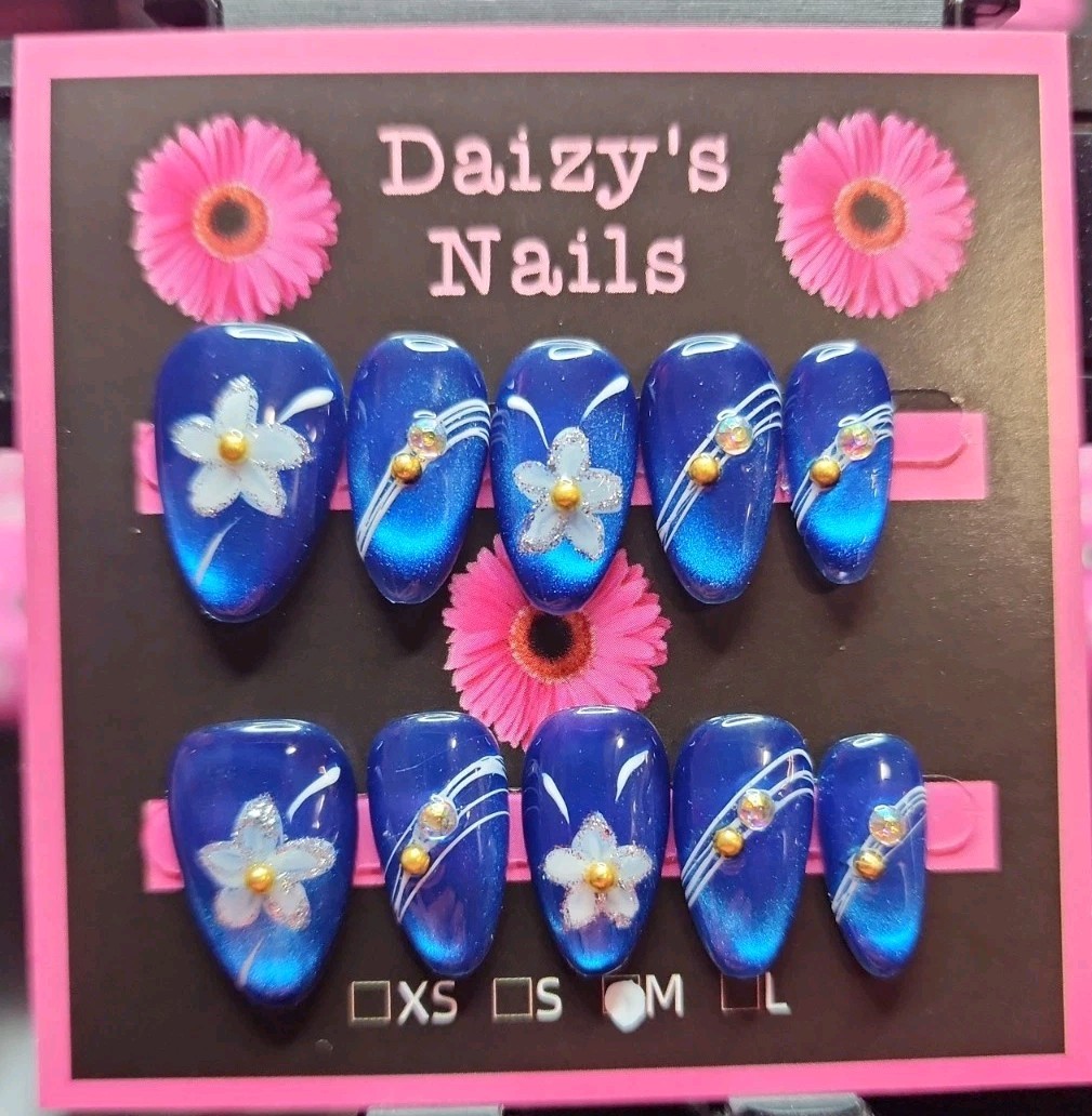 Medium Size Press-on Nail 10Pc Set Handmade Almond Blue Cat Eye 2.0 Cm Length