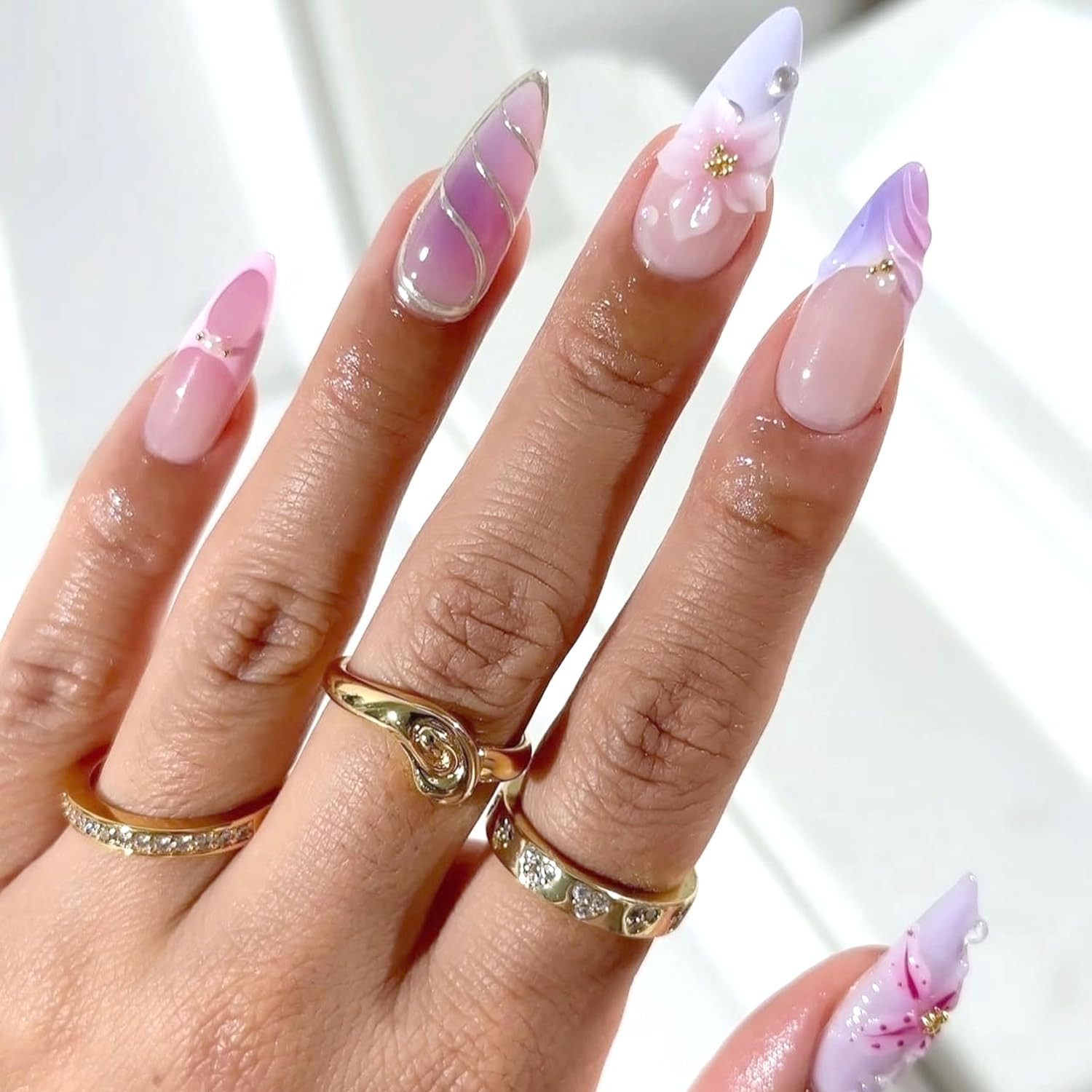 Cute Flower Press on Nails Medium Almond Fake Nails 3D Pink White Flowers False