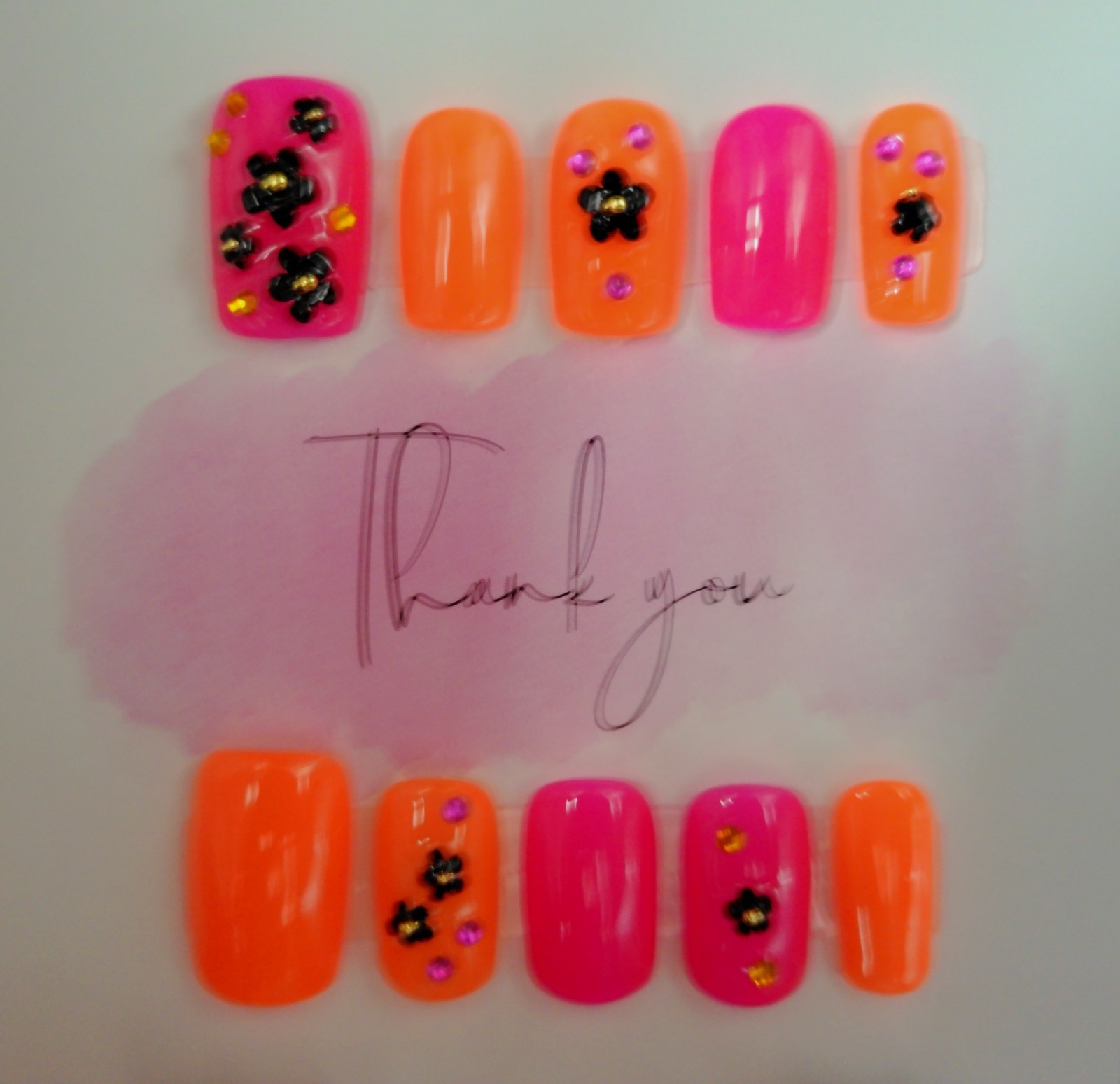 Short Square Pink and Orange Neon Press On Nails with Black 3D Daisies – Medium
