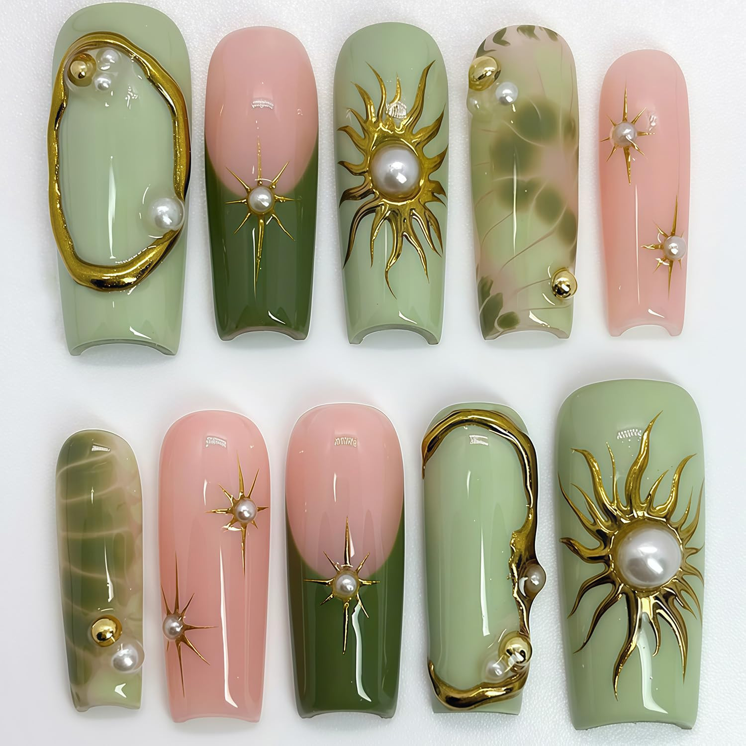 24Pcs Green Press on Nails Long Square Fake Nails with Gold Sun Starburst Lines