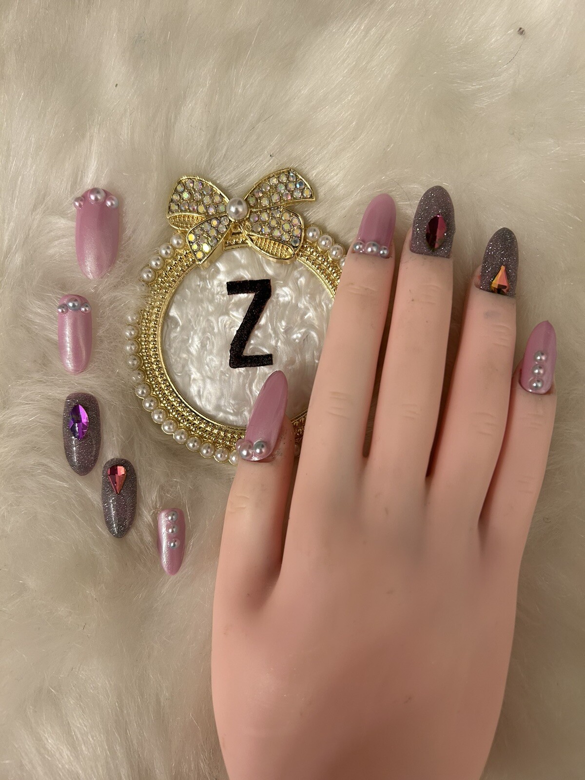 Z NAILZ! Gorgeous Set of Handmade L Rounded Perlized Pink/Bling Press On Nails