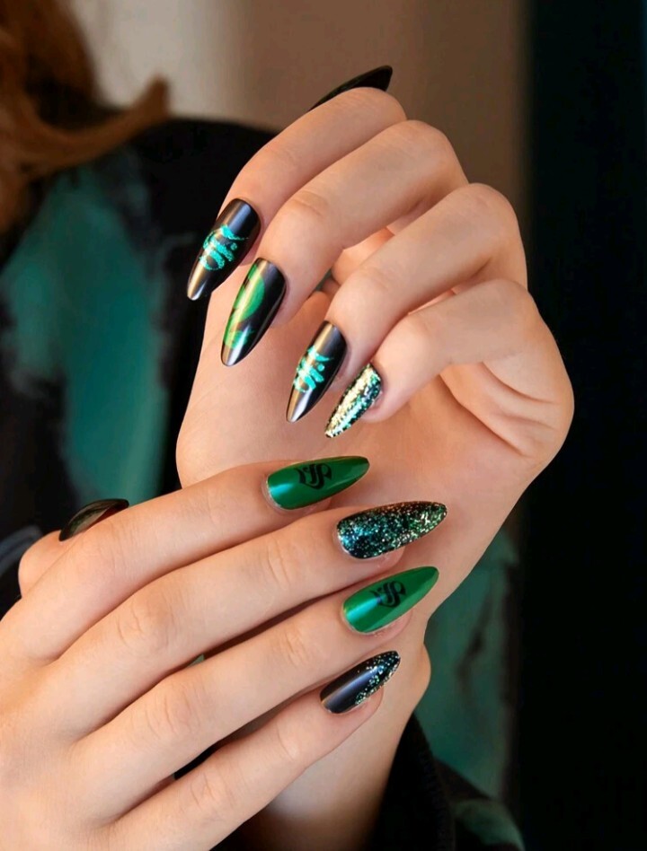 HARRY POTTER House Of Slytherin False Nail Set