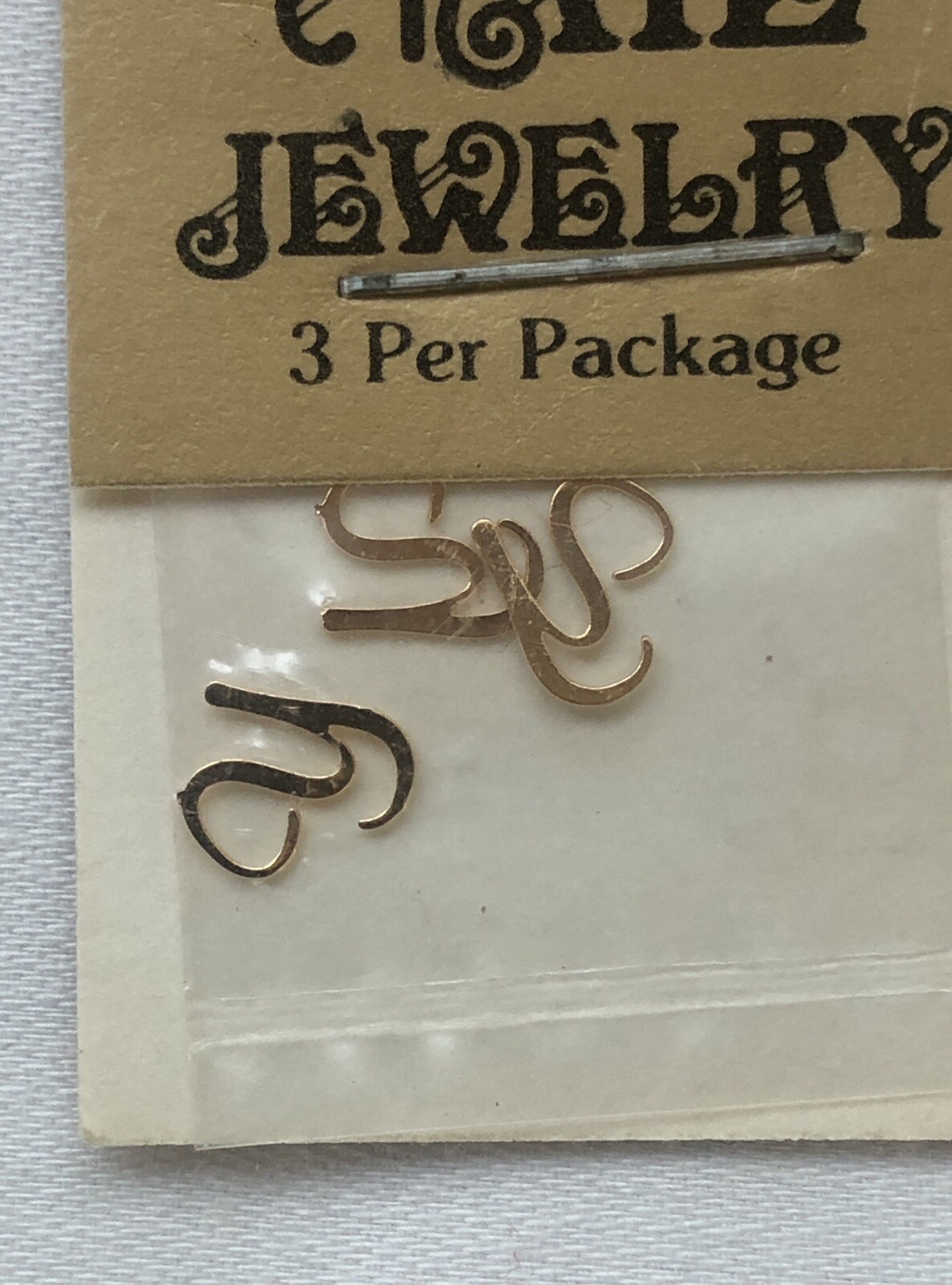 Winning Nails Nail Jewelry 24 kt Gold Plated 3 per package – Cursive Letter Y