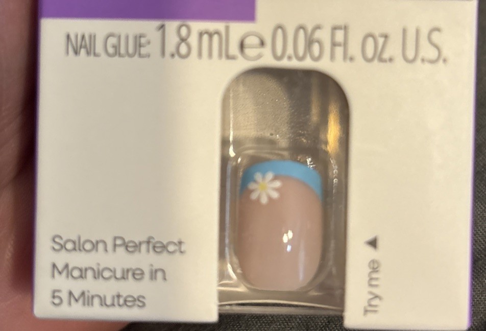 Pretty Woman Style Faux Nails 24 Count w/ Glue – Blue Tip Floral – New