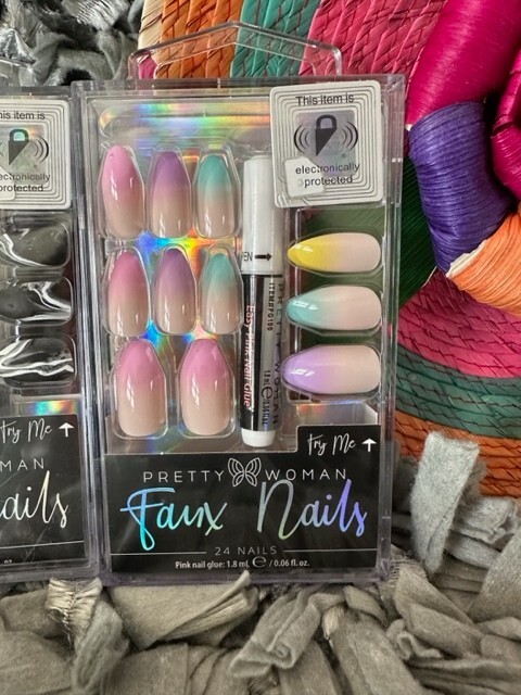 Pretty Woman Faux Glue On Nails 24 ct Black-Almond-Marble Gray & Nude