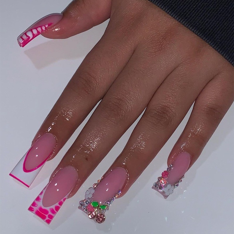 48pcs-Nude Pink Nails with White French Tips, Croc Print & Multicolor Crystals
