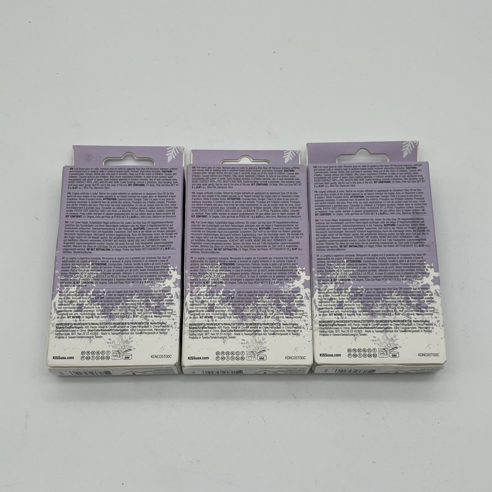 3pk Kiss Nails Limited Edition Glue Manicure Medium Reindeer Plaid Red Christmas