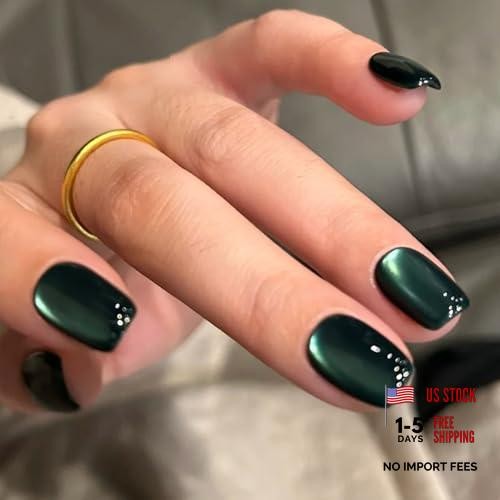 Dark Green Press on Nails – Fake Short Square – Pack of 30 – Style 25
