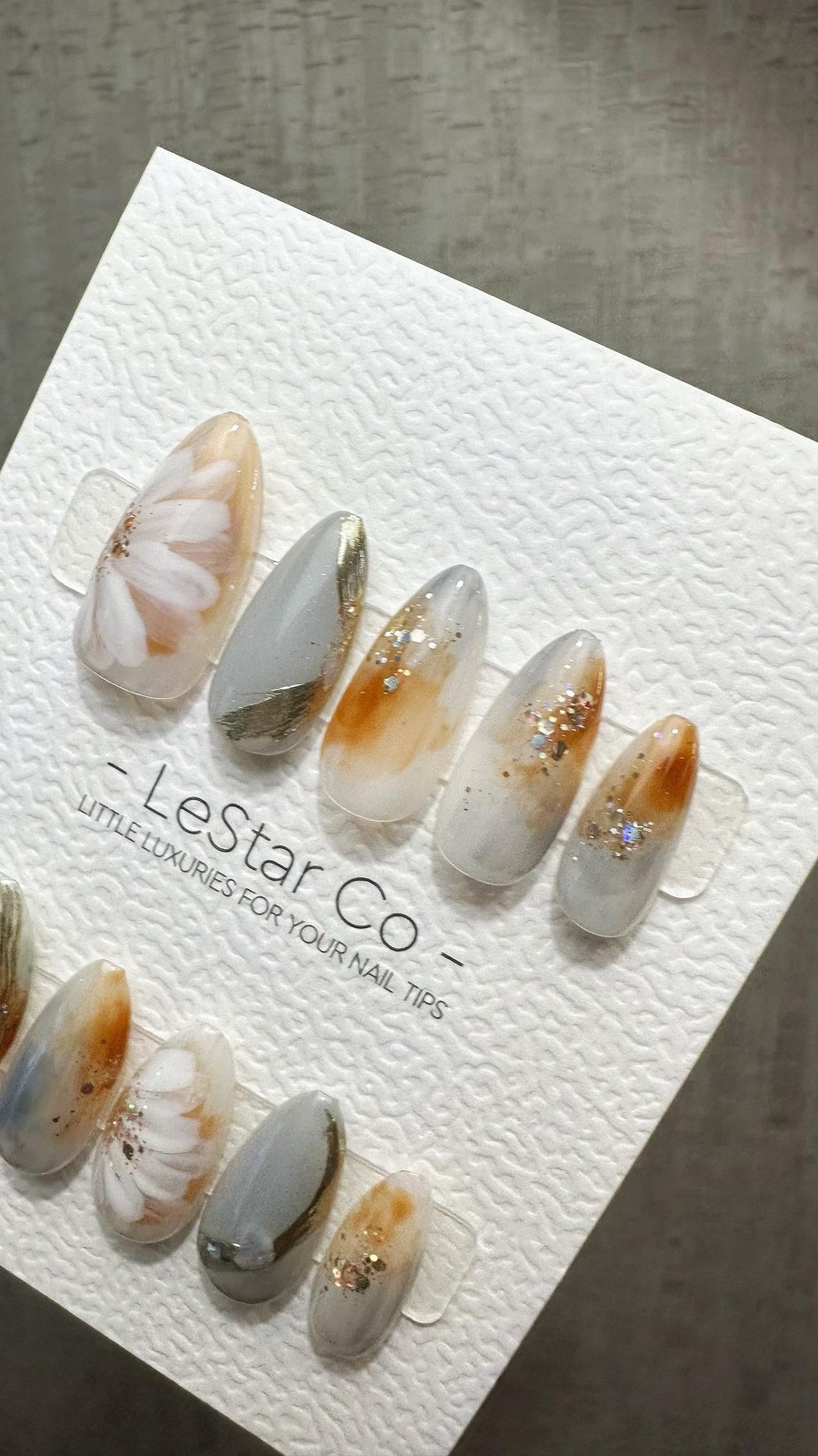 Handmade Watercolor Daisy Gold Foil Gradient Medium Almond Press on Nails