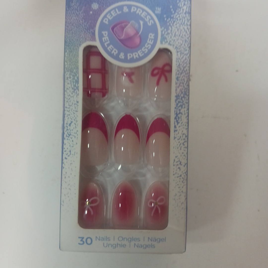 KISS imPRESS Holiday Press on Nails Design Yule Be Happy Pink Medium Almond
