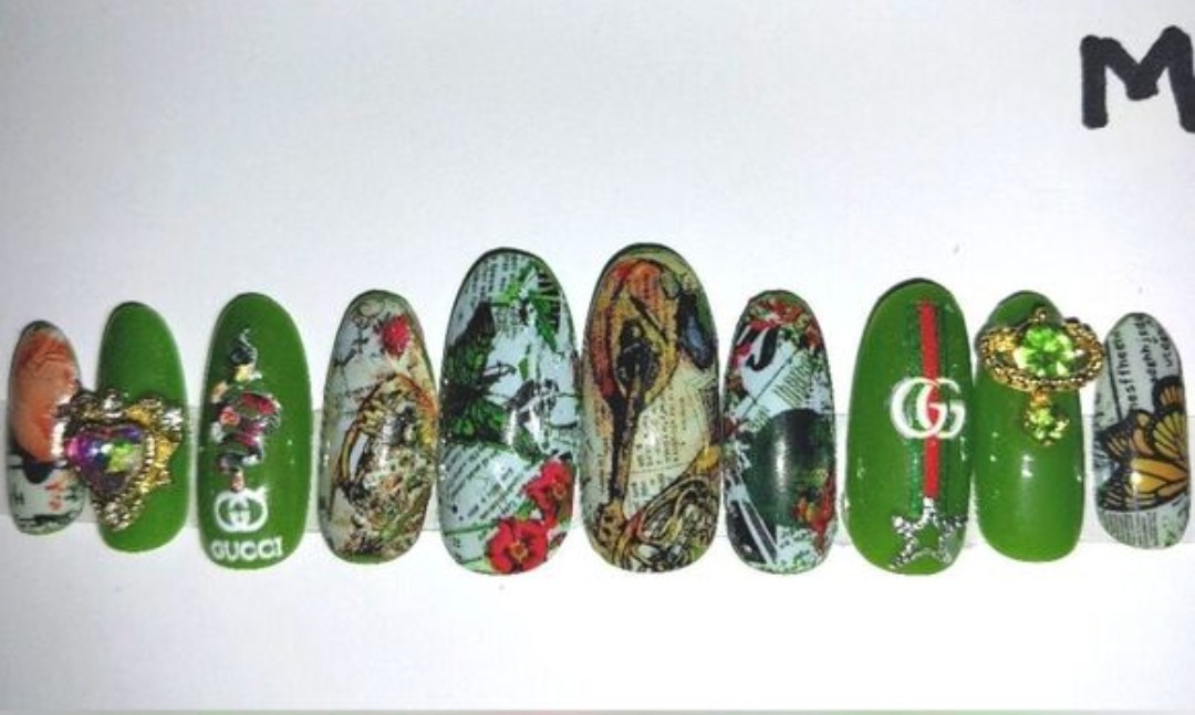 Printed custom decorative 10pc short acrylic press on nails sz medium Glue…
