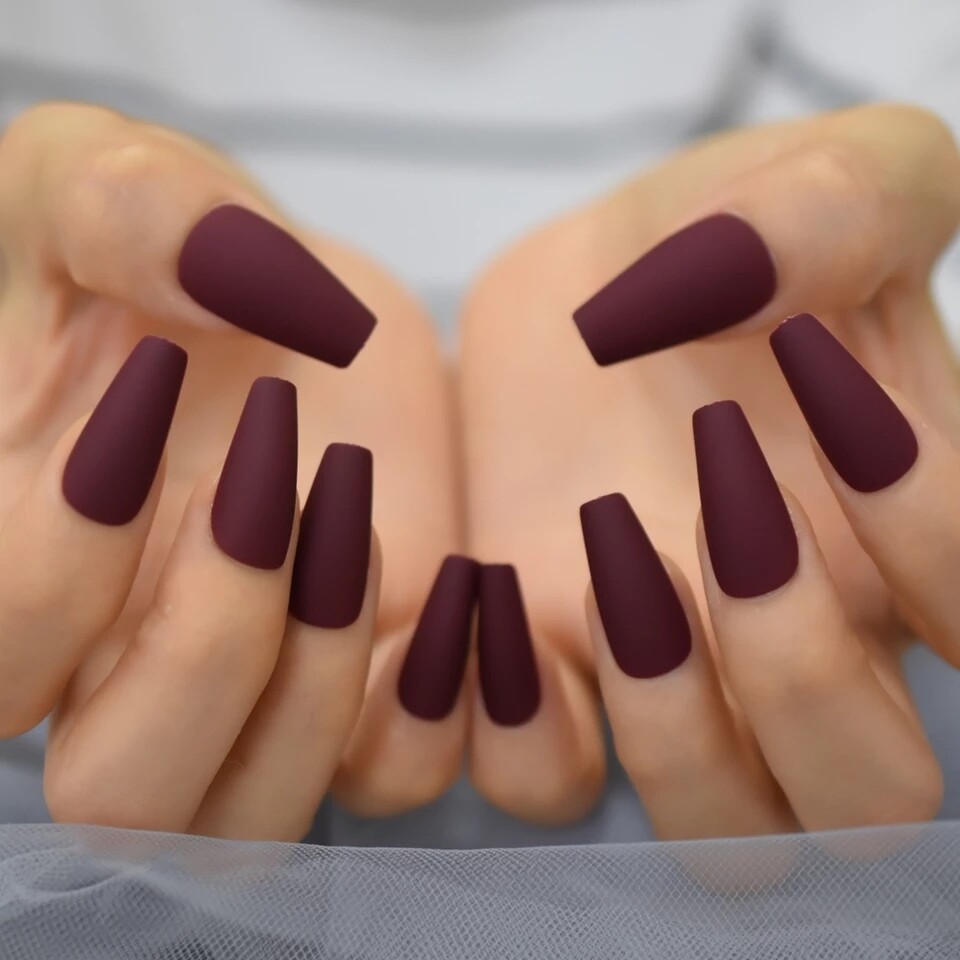 Press on Nails kit with glue Matte Coffin white maroon green black
