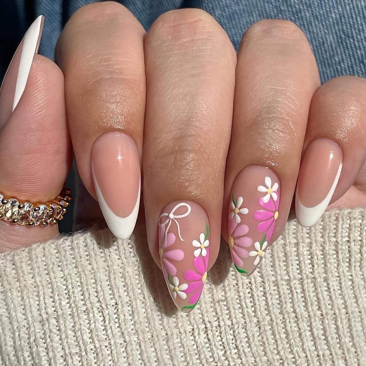 24 Pcs Flower Press on Nails Short Almond Nail Tips,Nude Pink Fake Nails Pres…