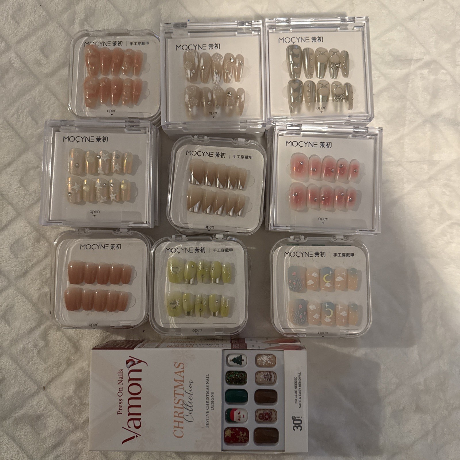 MOCYNE Press Glue On Acrylic Nails 10 Designs 24 Pieces Per Box Elegant Fashion