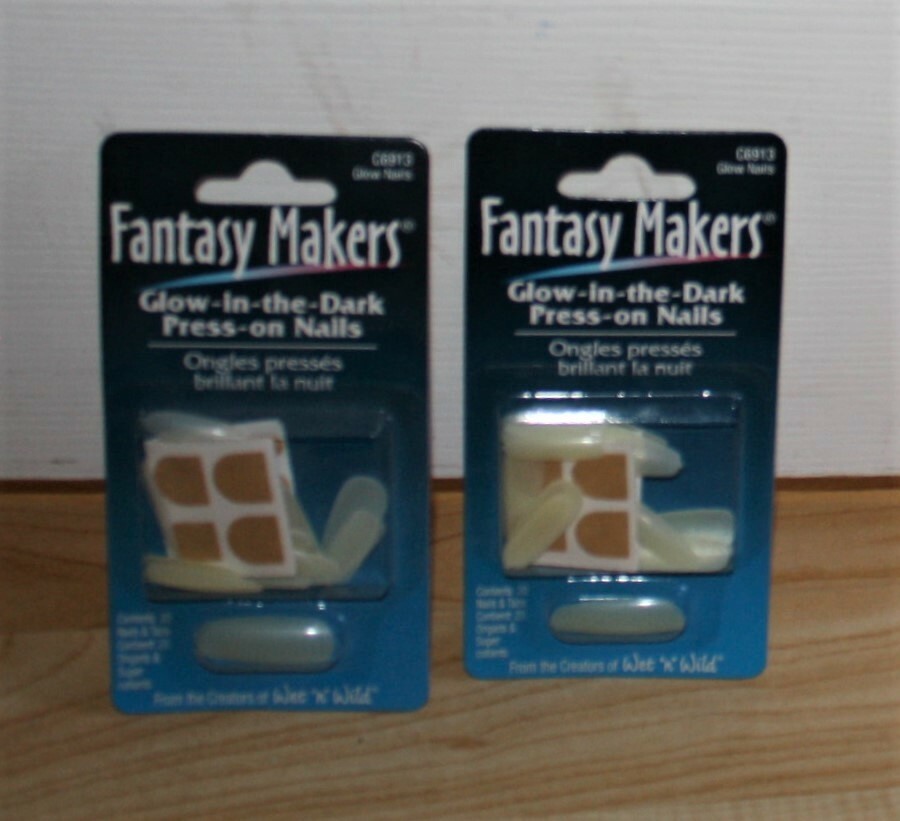 Press On Nails Glow Nails Glow in the Dark Fantasy Maker 2 pks / 40 nails