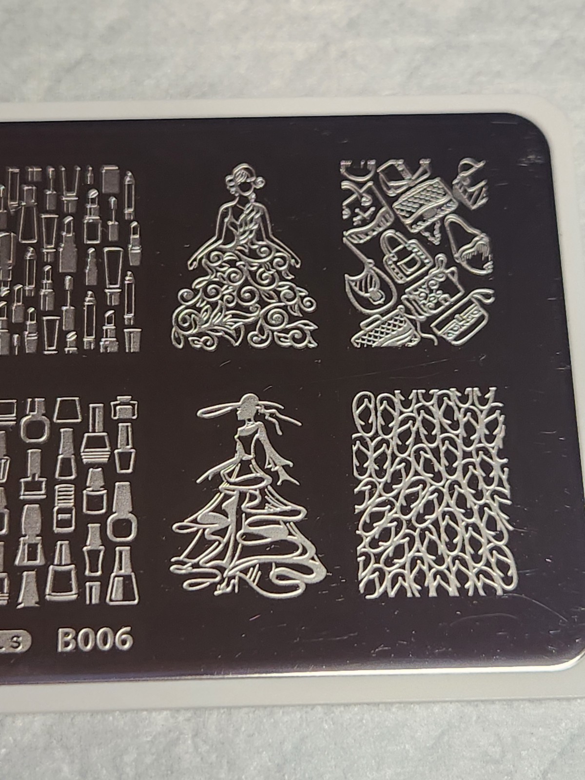 What’s Up Nail Stamping Plate B006 – A La Mode