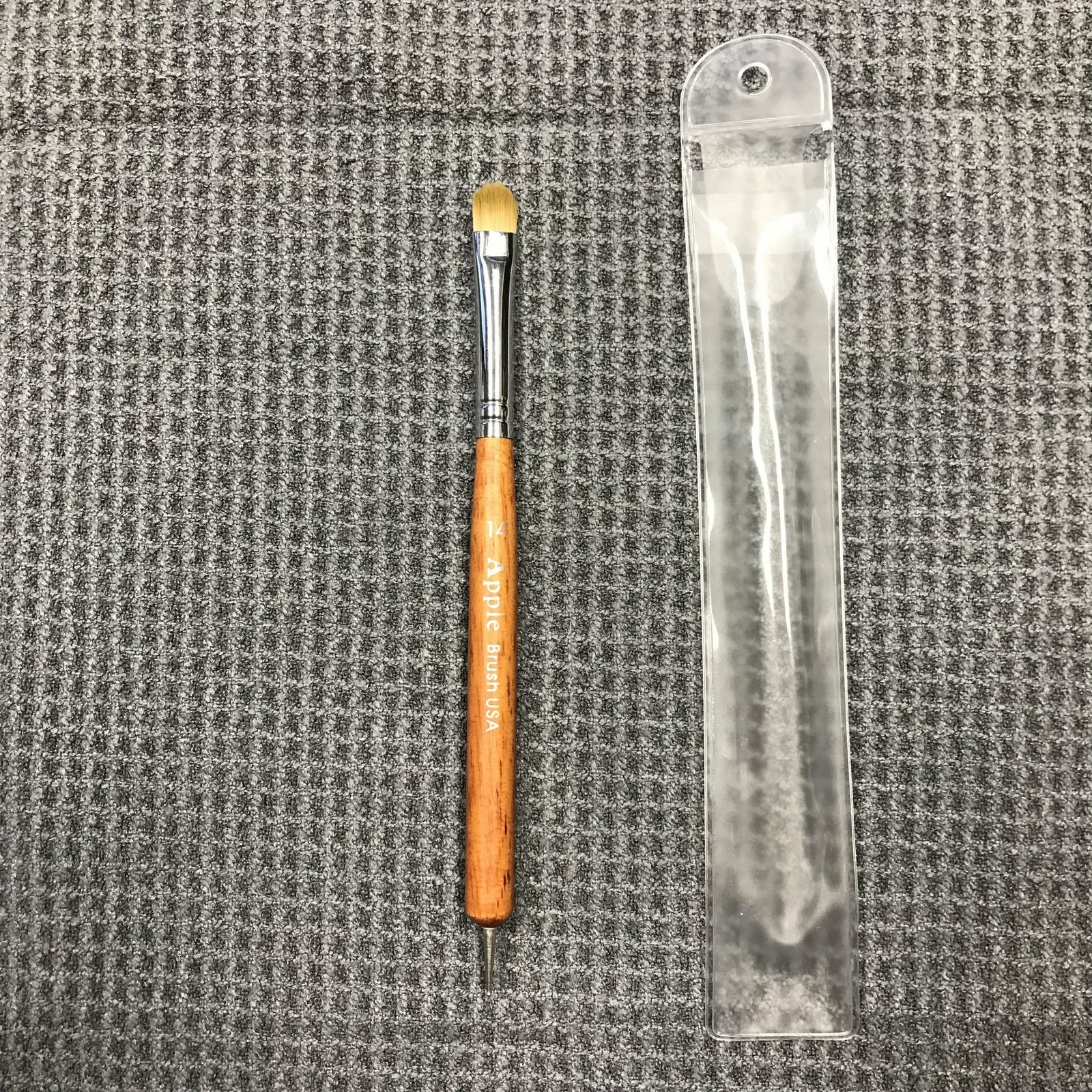 #14 Apple French Nail Brush