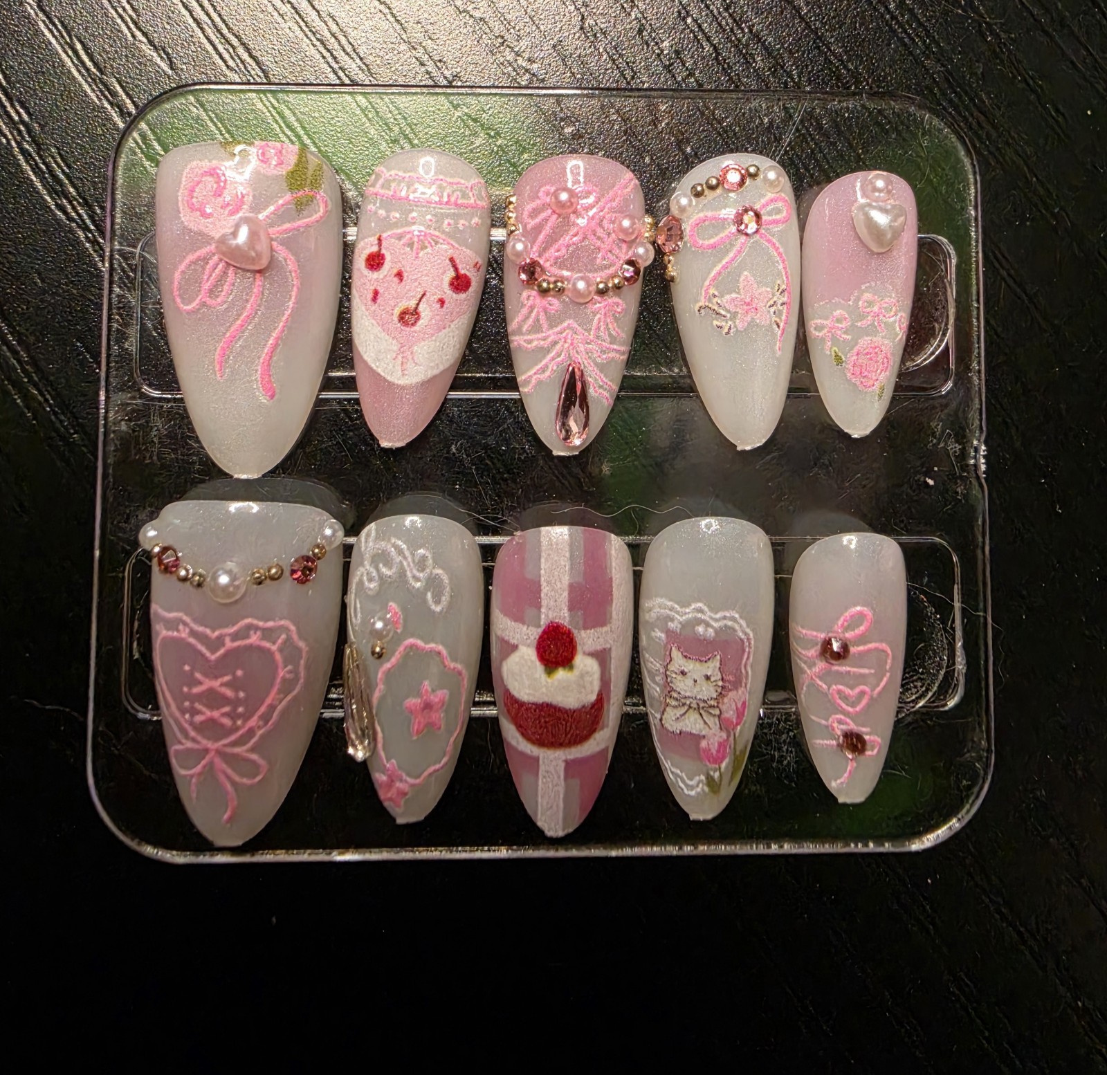 Handmade Press-On Nails: Size Medium