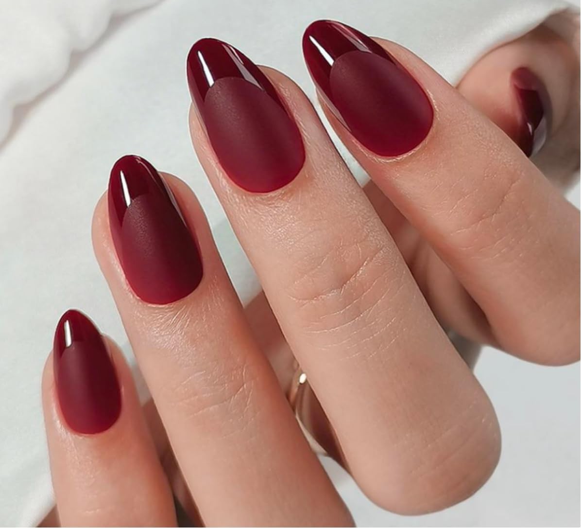 32Pcs Burgundy Red French Tip False Nails – Short Almond Press on Nails kit w…